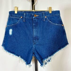 Wrangler High Rise Cut Off Jean Shorts Size 32